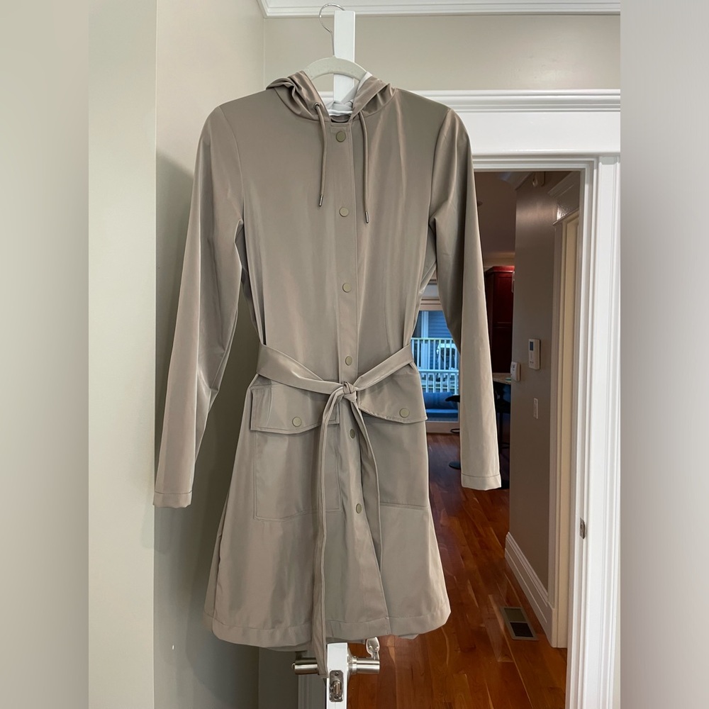 RAINS rain coat. Size XS/S. No visible signs of wear!